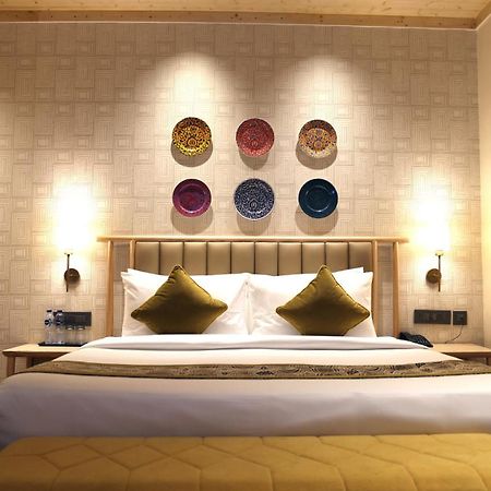Sandoz Minerva - A Boutique Resort Mussoorie Kültér fotó