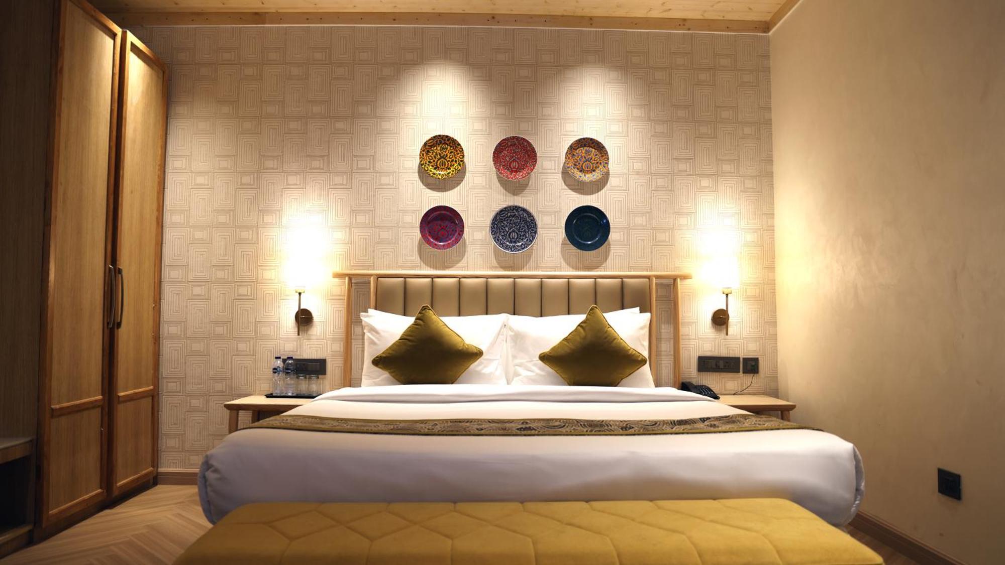 Sandoz Minerva - A Boutique Resort Mussoorie Kültér fotó