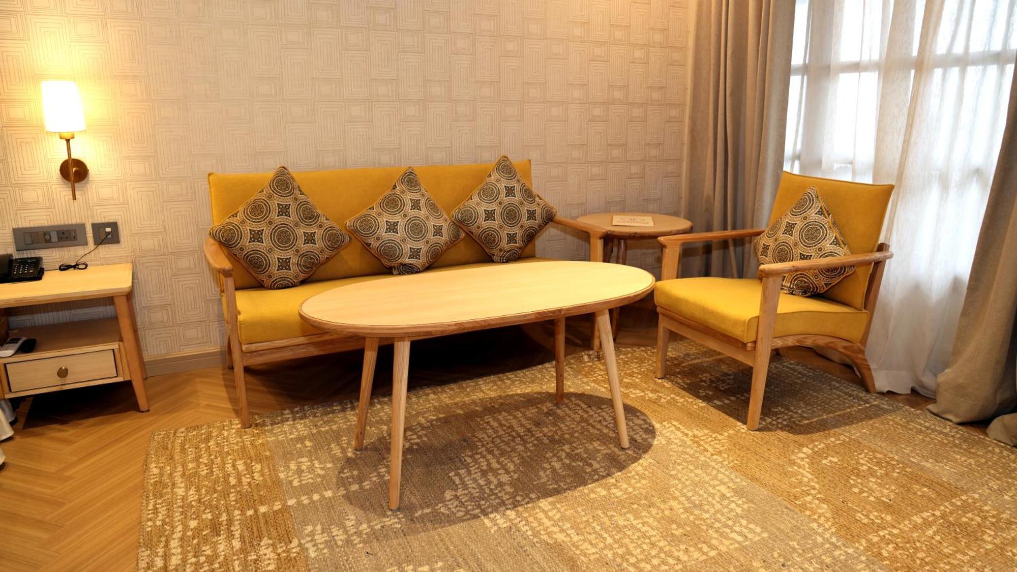 Sandoz Minerva - A Boutique Resort Mussoorie Kültér fotó