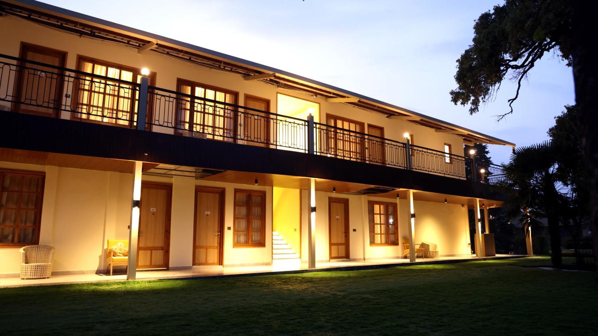 Sandoz Minerva - A Boutique Resort Mussoorie Kültér fotó